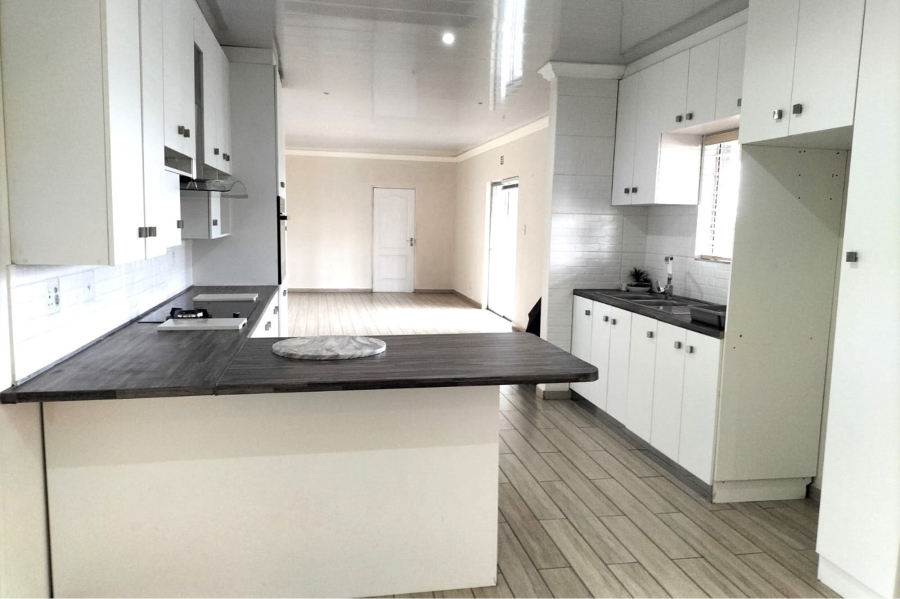 To Let 3 Bedroom Property for Rent in Saldanha Western Cape